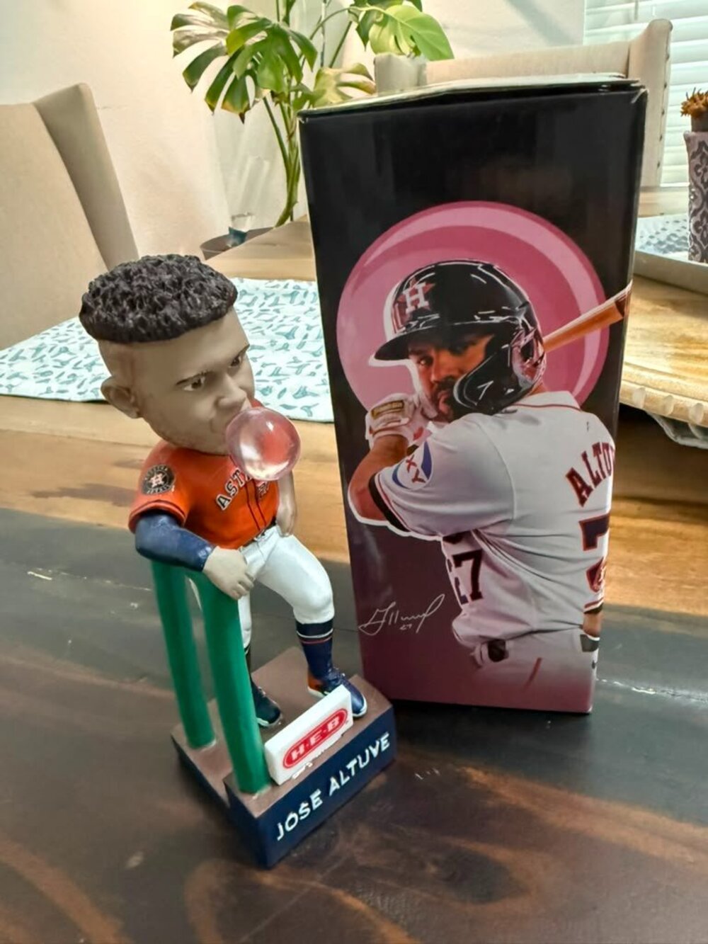 Houston Astros Jose Altuve Bubblegum Dugout Bobblehead SGA 5/10/25 New with BOX